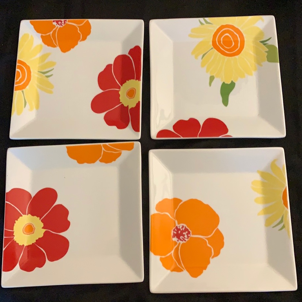 Set of 4 floral appetizer 7”